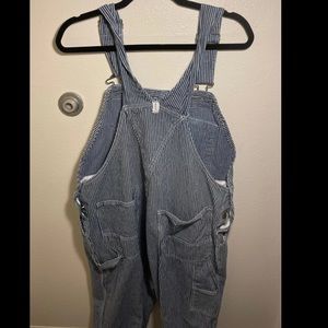 Key overalls 40x29